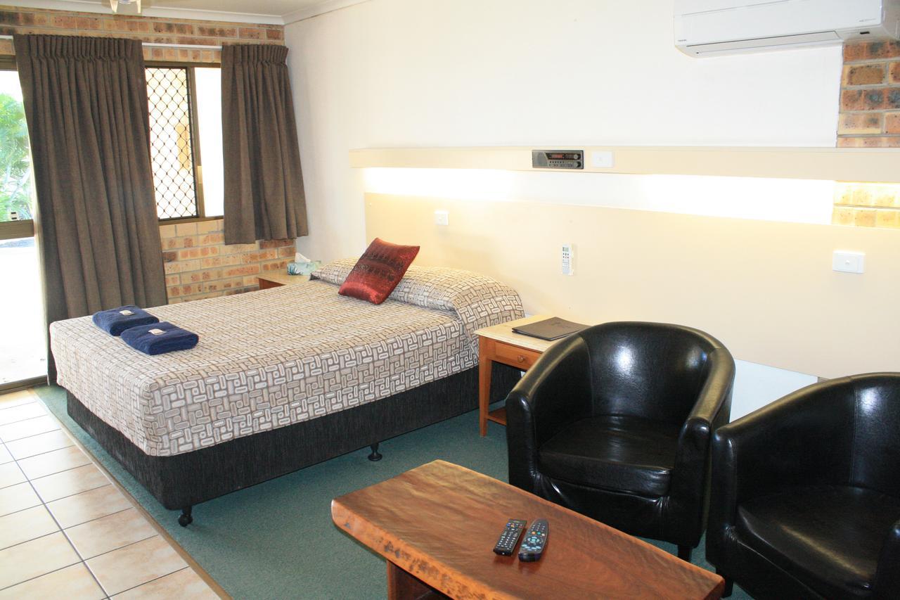 Central Motel Gin Gin ภายนอก รูปภาพ